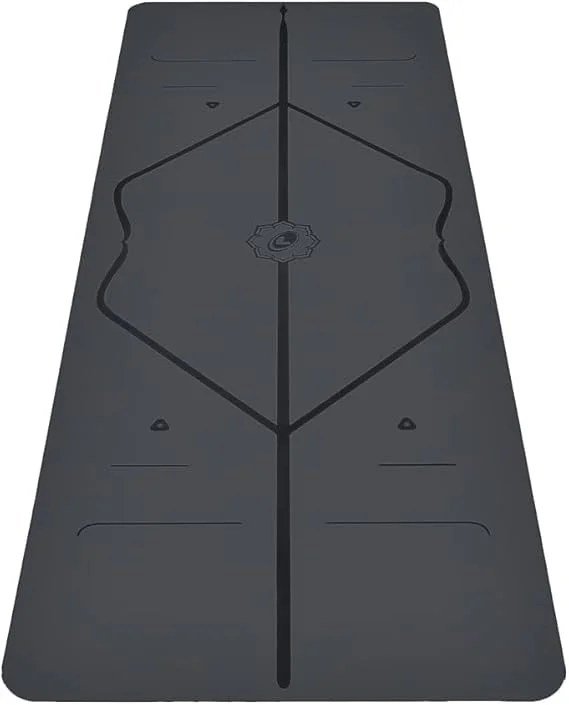 Liforme Original Yoga Mat – Free Yoga Bag Included – Patented Alignment System, Warrior-like Grip, Non-slip, Eco-friendly, sweat-resistant, long, wide, 4.2mm thick mat for comfort Visit the LIFORME Store
