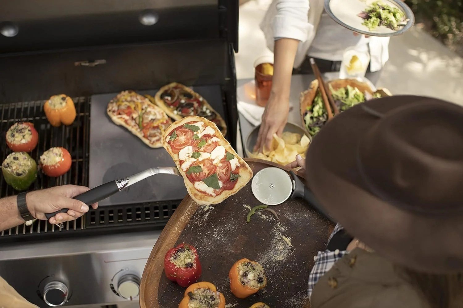 Weber Genesis E-435 Gas Grill - Image 9