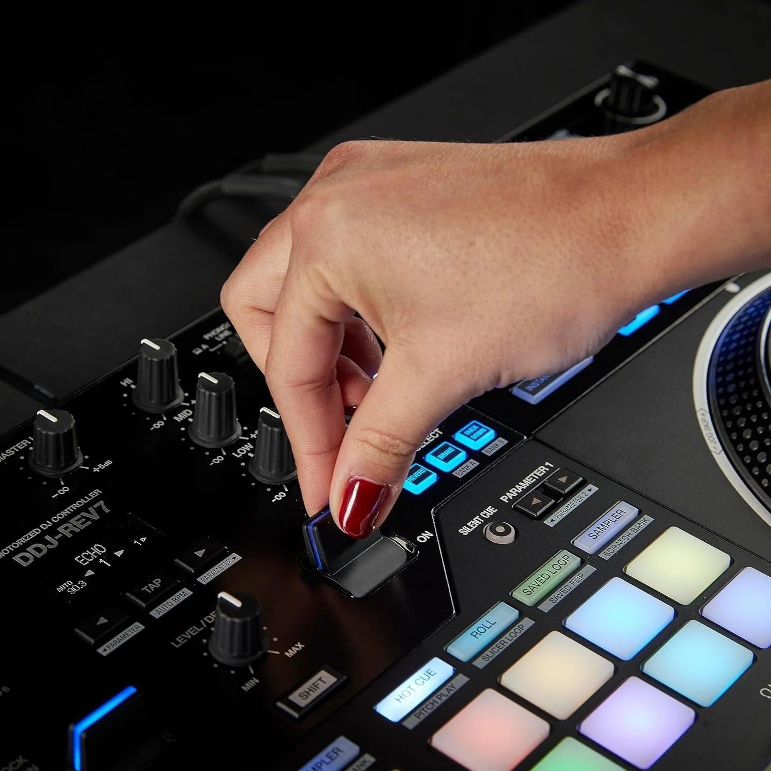 Pioneer DJ DDJ-REV7 DJ Controller - Image 13