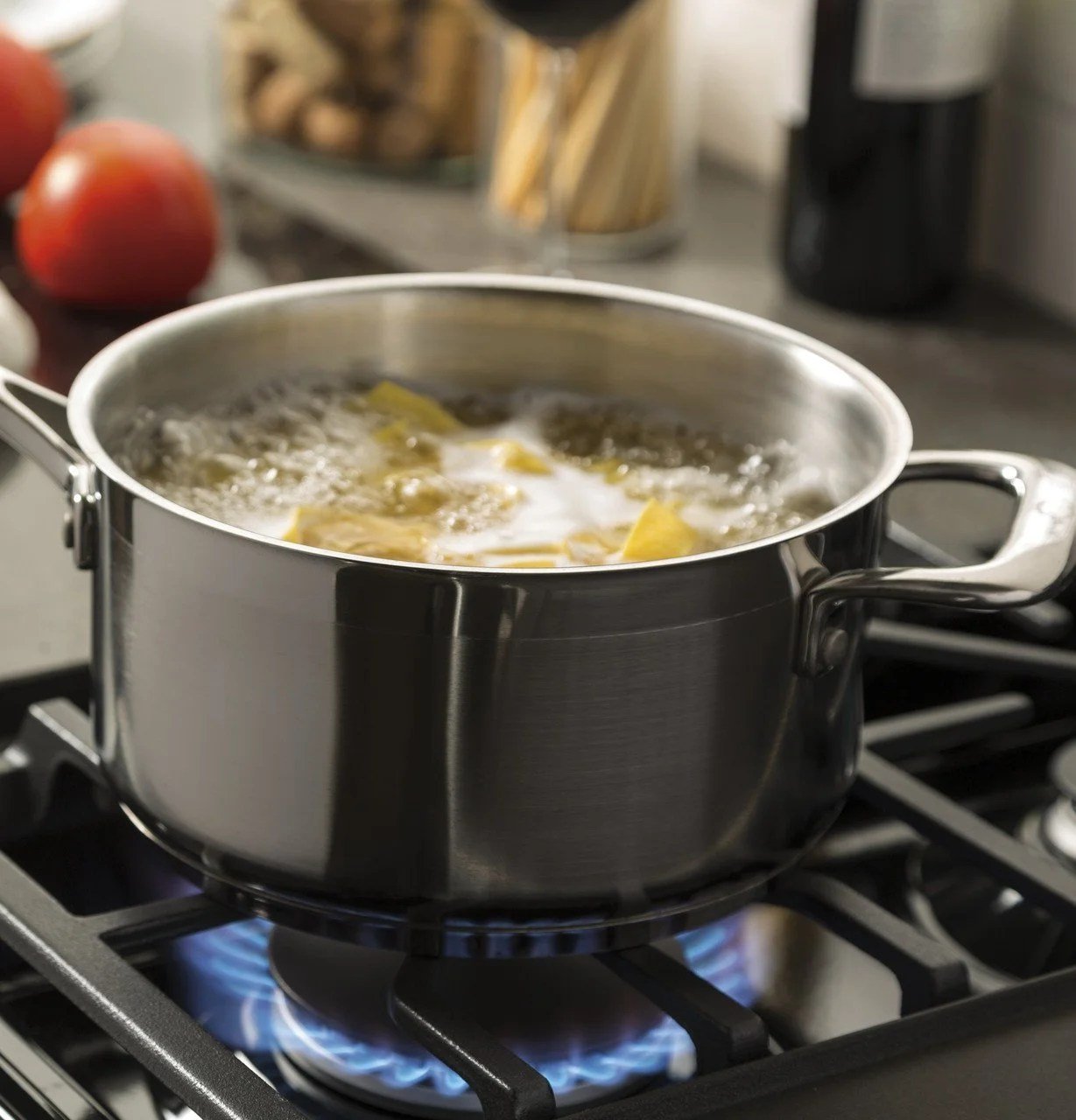 GE 30" Freestanding Gas Range - Image 11