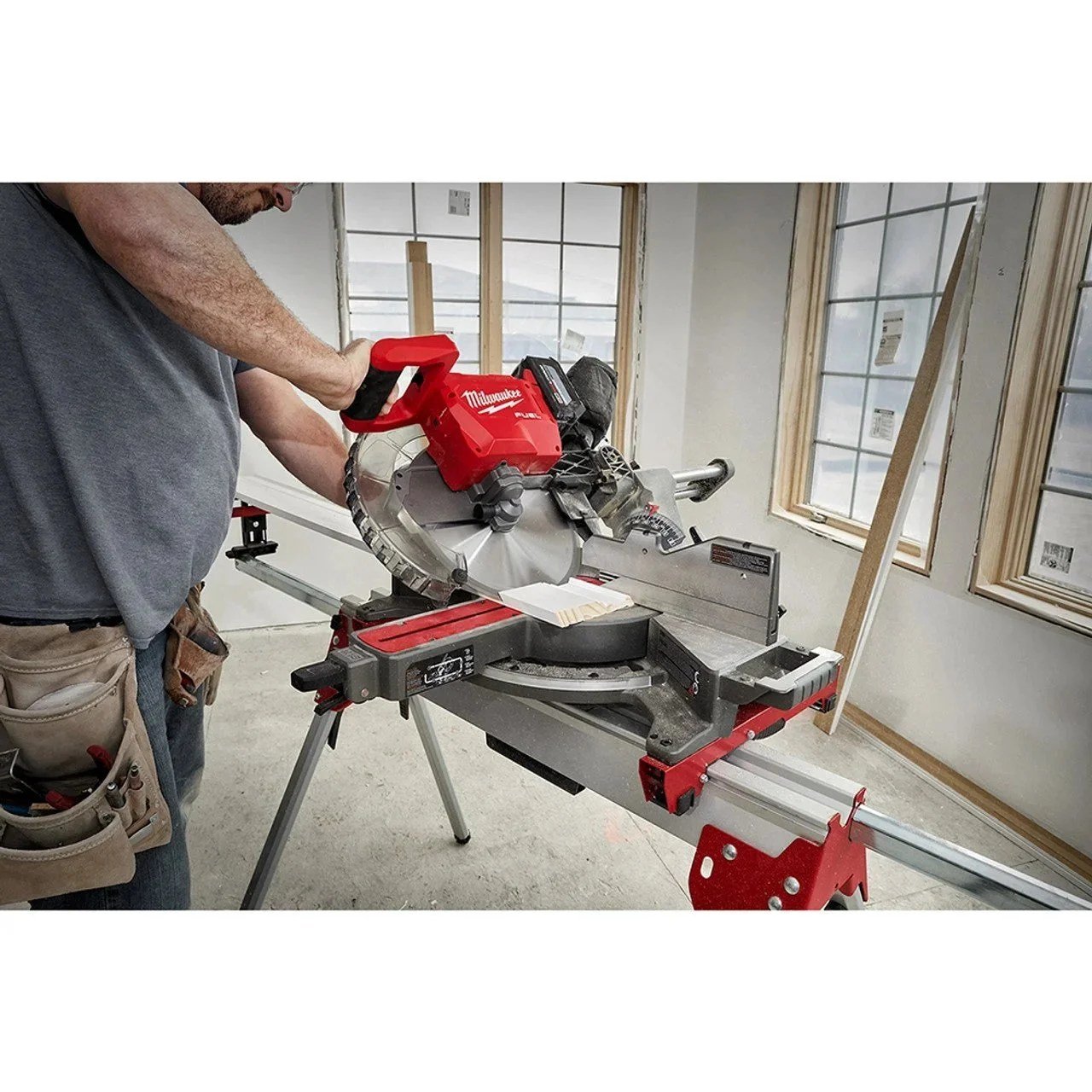 SKIL SPT88-01 12" Worm Drive Dual Bevel Sliding Miter Saw - Image 3