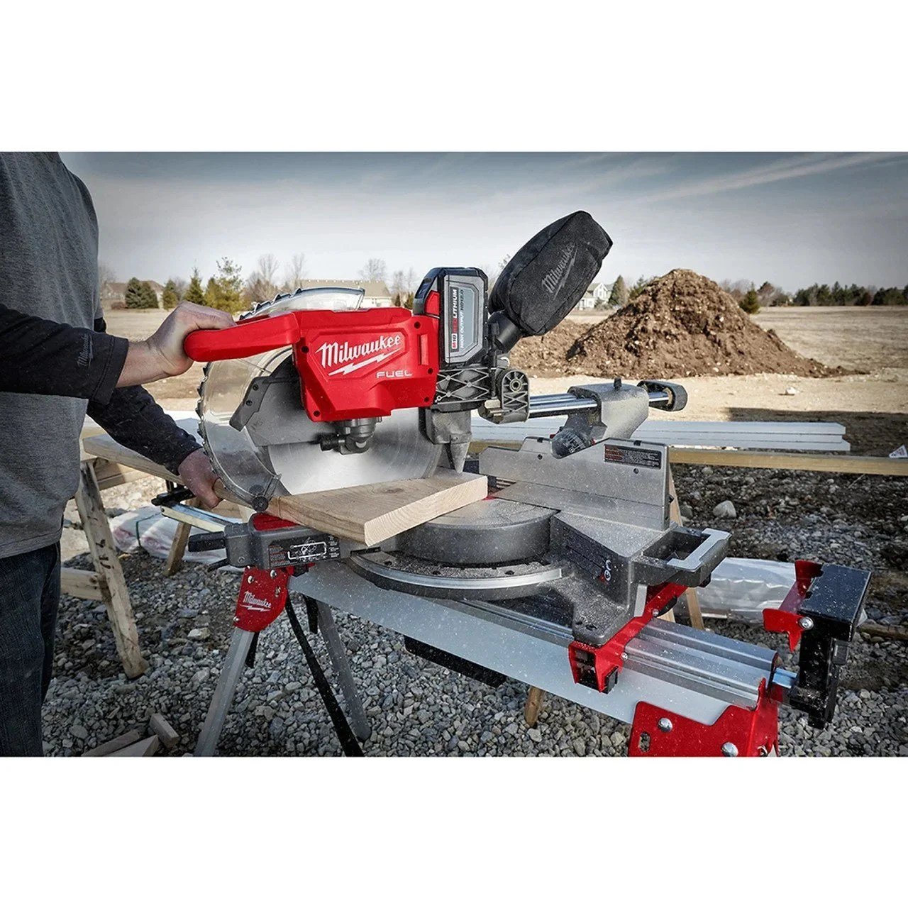 SKIL SPT88-01 12" Worm Drive Dual Bevel Sliding Miter Saw - Image 2
